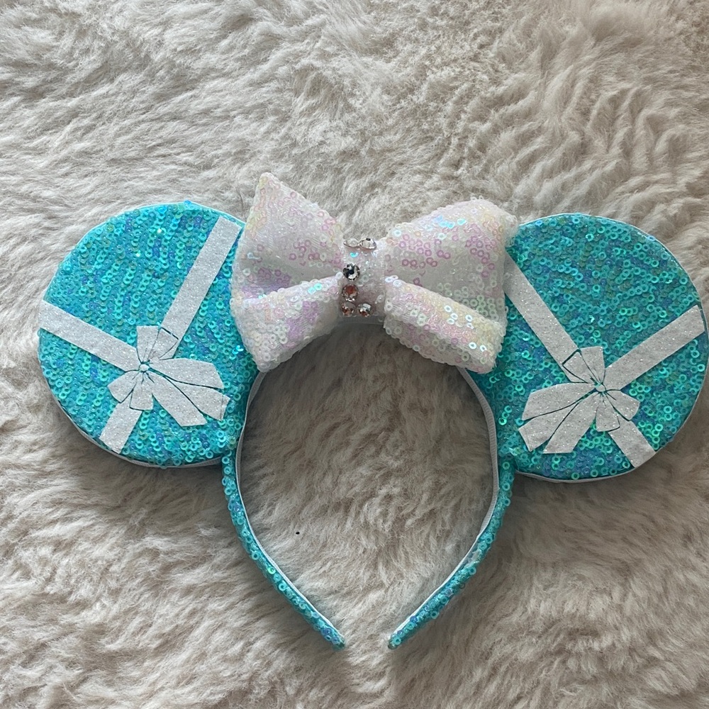 Breakfast at Tiffany’s themed Sequin Bow Ears Headband